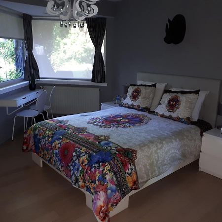 Uccle B＆B ユクル Bed & Breakfast エクステリア 写真
